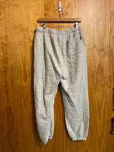 Load image into Gallery viewer, Size L Huf Gray Women&#39;s Sweatpants
