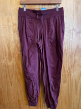 Load image into Gallery viewer, Size 8 Lululemon Maroon Women&#39;s Sweatpants
