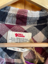 Load image into Gallery viewer, Size Large Fjall Raven Men's Flannel
