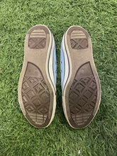Load image into Gallery viewer, Shoe Size 9 Converse Blue Casual Shoes

