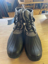 Load image into Gallery viewer, Shoe Size 10 Sperry Grey Boots
