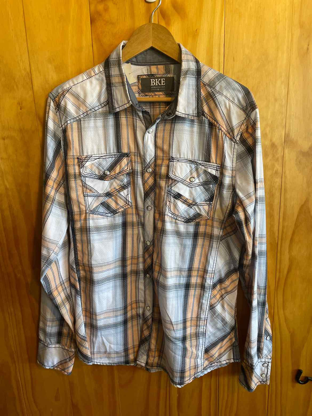 Size Medium BKE Men's Long Sleeve Shirt