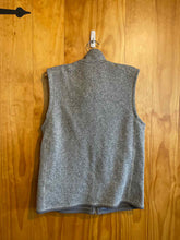 Load image into Gallery viewer, Size Medium Patagonia Men's Vest
