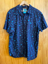 Load image into Gallery viewer, Size XL The North Face Men's Short Sleeve Shirt
