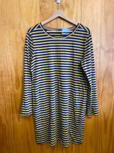 Load image into Gallery viewer, Size L Toad &amp; Co Yellow Dress
