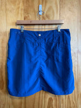 Load image into Gallery viewer, Size 14 Royal Robbins Blue Skirt
