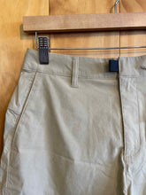 Load image into Gallery viewer, Size 4 The North Face Tan Women's Shorts
