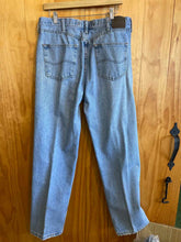 Load image into Gallery viewer, Size 36x34 Lee Men's Pants
