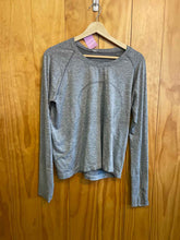 Load image into Gallery viewer, Lululemon Heather Women's Long Sleeve Shirt
