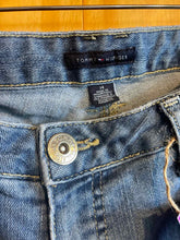 Load image into Gallery viewer, Size 14 Tommy Hilfiger Blue Women's Capris
