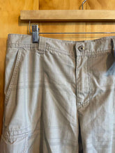 Load image into Gallery viewer, Size 34 Koppen Men&#39;s Shorts
