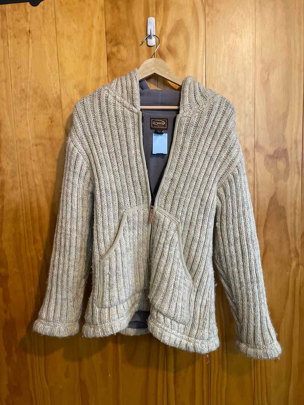 Size Medium Kyber Cream Women's Sweater & Sweatshirt