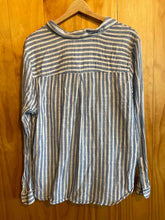 Load image into Gallery viewer, Size XL Lucky Brand White Women&#39;s Long Sleeve Shirt
