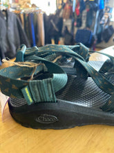 Load image into Gallery viewer, Shoe Size 8 Chaco Green Sandals
