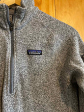 Load image into Gallery viewer, Size Small Patagonia Grey Women's Fleece Sweatshirt
