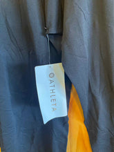 Load image into Gallery viewer, Size XL Athleta Black Women's Long Sleeve Shirt
