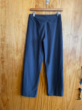 Load image into Gallery viewer, Size S The North Face Grey Women&#39;s Leggings
