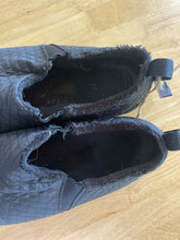 Load image into Gallery viewer, Women&#39;s Shoe Size 9.5 Keen Black Slippers
