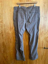 Load image into Gallery viewer, Size 38 Prana Men&#39;s Pants
