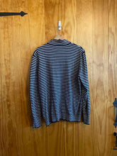 Load image into Gallery viewer, Size XL Orvis Navy Women&#39;s Sweater &amp; Sweatshirt
