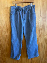 Load image into Gallery viewer, Size 34 Field N' Forest Men's Jeans
