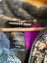 Load image into Gallery viewer, Size Large Mossy Oak Grey Women&#39;s Fleece Sweatshirt
