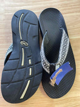 Load image into Gallery viewer, Women&#39;s Shoe Size NA Chaco Sandals
