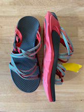 Load image into Gallery viewer, Shoe Size 7 Chaco Red Sandals
