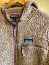 Load image into Gallery viewer, Size Large Patagonia Light Brown Women's Fleece Sweatshirt
