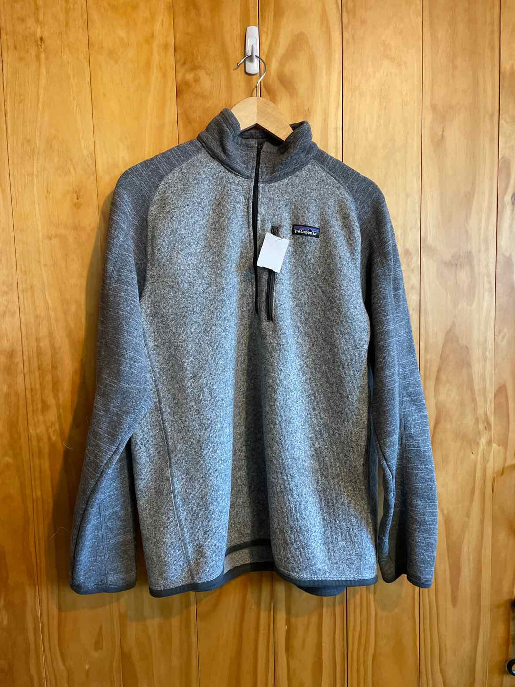 Size Large Patagonia Men's Sweater & Sweatshirt