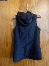 Load image into Gallery viewer, Size Small Mountain Hardwear Black Women's Vest
