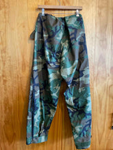 Load image into Gallery viewer, Size Large Men's Rain Pants
