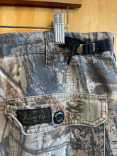Load image into Gallery viewer, Size 34x30 Real Tree Men&#39;s Pants
