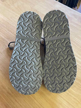 Load image into Gallery viewer, Women's Shoe Size 37 Birkenstock Grey Boots
