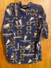 Load image into Gallery viewer, Size X-Large Men's Short Sleeve Shirt

