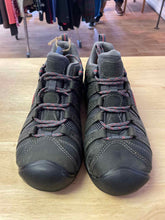 Load image into Gallery viewer, Women's Shoe Size 9 Keen Dark Grey Hiking Shoes
