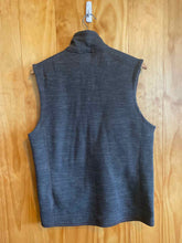 Load image into Gallery viewer, Size M Patagonia Men&#39;s Vest
