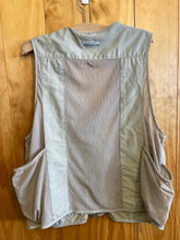 Load image into Gallery viewer, Size Medium Ex Officio Men's Vest
