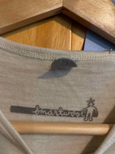 Load image into Gallery viewer, Size Medium smartwool Cream Women's Long Sleeve Shirt
