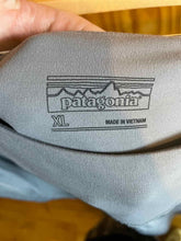Load image into Gallery viewer, Size XL Patagonia Grey Women's Leggings
