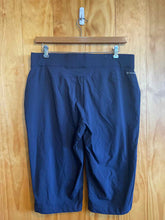 Load image into Gallery viewer, Size XL Columbia Black Women's Capris
