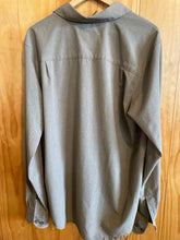 Load image into Gallery viewer, Size Large Marmot Men's Long Sleeve Shirt
