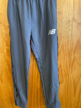 Load image into Gallery viewer, Size Small New Balance Grey Women's Pants
