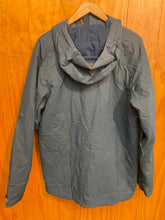 Load image into Gallery viewer, Size Large Patagonia Men's Jacket
