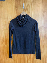 Load image into Gallery viewer, Size S Craft Black Women&#39;s Long Sleeve Shirt

