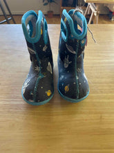 Load image into Gallery viewer, Child Size 6 Bogs Boy's Shoe &amp; Boot
