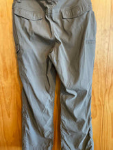 Load image into Gallery viewer, Size 14 Duluth Trading Olive Women's Pants
