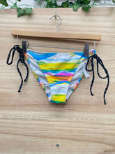 Load image into Gallery viewer, NWT Size Large Roxy Multi-Color Women&#39;s Swim Bottoms
