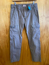 Load image into Gallery viewer, Size 30x32 Levi Men's Pants
