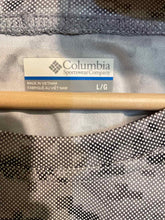 Load image into Gallery viewer, Size L Columbia Men&#39;s Long Sleeve Shirt
